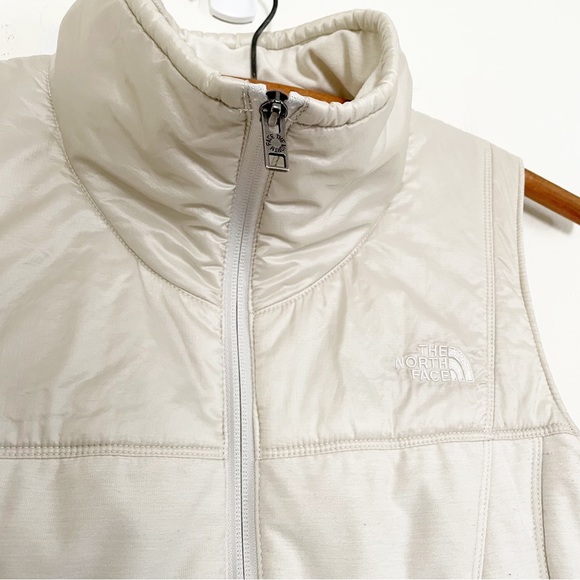 The North Face Pseudio Quilted Vest - Picture 3 of 11